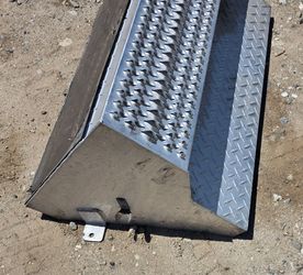 Peterbilt battery box cover