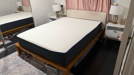 Nectar Queen Mattress – Excellent Condition – $1,000 Retail
