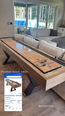 Shuffleboard table
