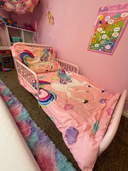 Toddler bed set