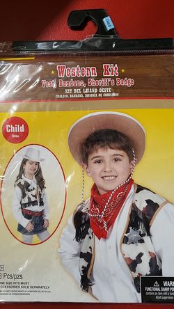 Halloween costume for boy or girl,5 years old. Disfras de niño o niña,5 años.