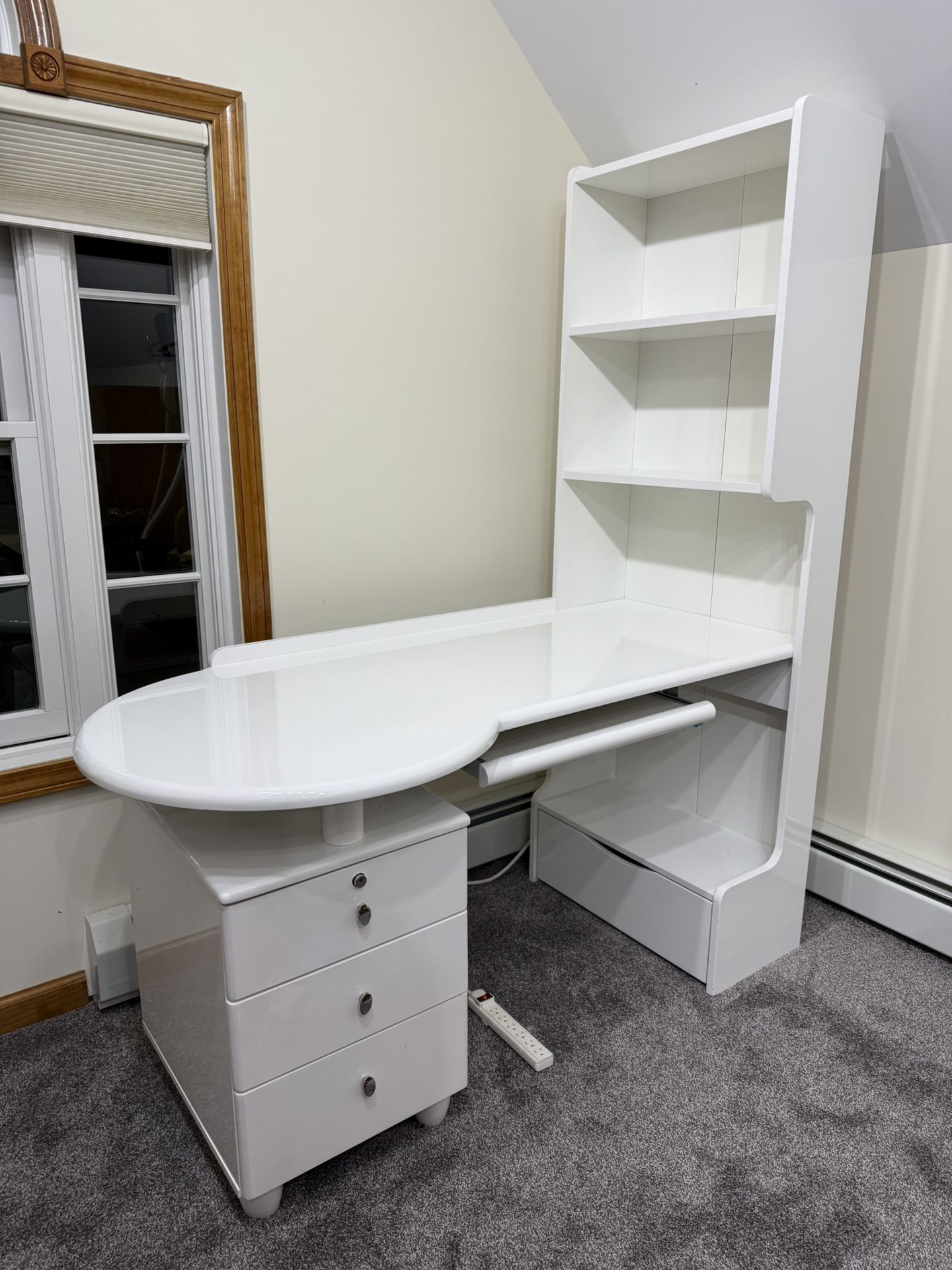 Table With Bookshelves and Drawers
