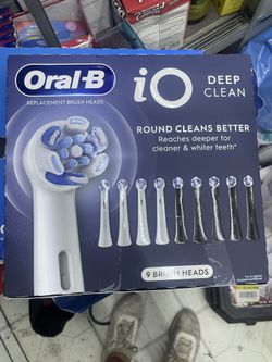 Oral-B iO Deep Clean replacement brush heads in a 9-count package