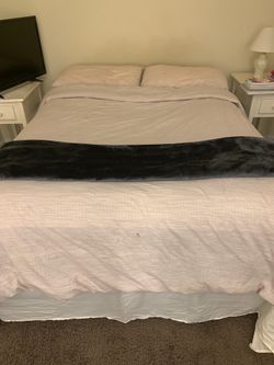 Full size bed