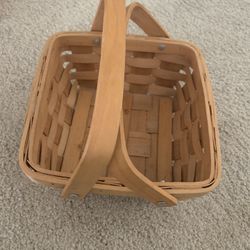Basket With Movable Handles