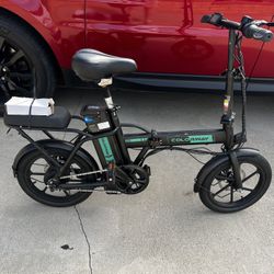 Folding electric bicycle