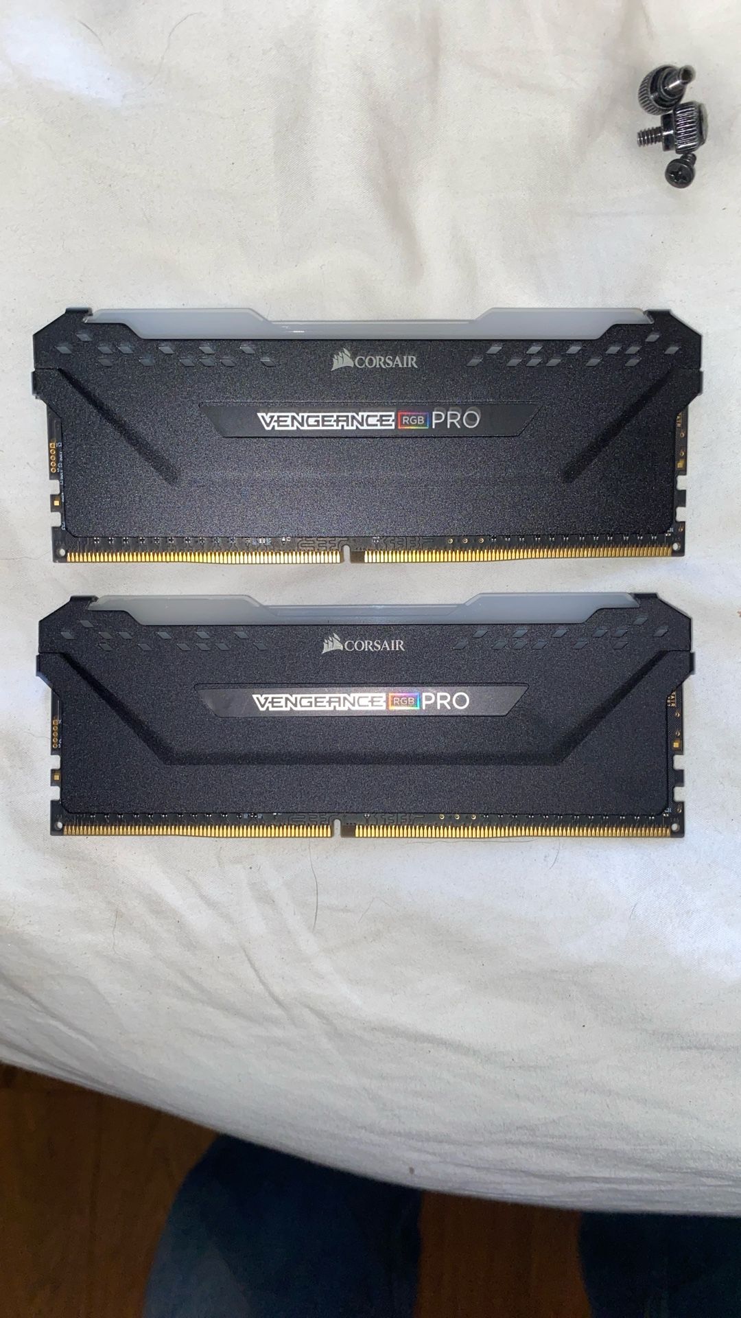 VENGEANCE® RGB PRO 16GB (2 x 8GB) DDR4 DRAM 3200MHz C16 Memory Kit — Black