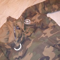 Sweater Hoodie Medium 