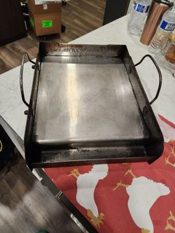 Little Griddle griddle-Q GQ120 100% Stainless Steel Medium-Sized Professional Griddle with Even Heating Bracing and Removable Handles for Charcoal/Gas