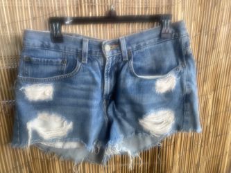 Levis Woman Cut Off Shorts Size 33