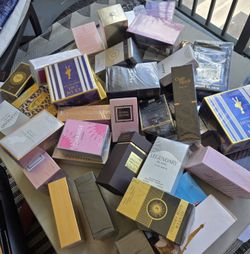 Perfume  12 Perfumes For $84Women And Men  