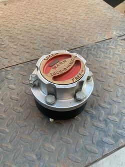 Locking Hub Only 1 New Never Used