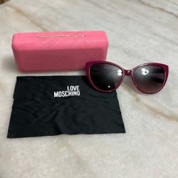 Love Moschino 