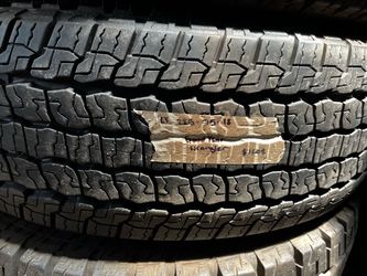 1 SEMI NEW LT 28575R18 GOODYEAR WRANGLER Territory tire for $140 PICKED UP OR $180 installed and balance. 285/75/18 285/75/R18 285 75 R 18 285 75 18