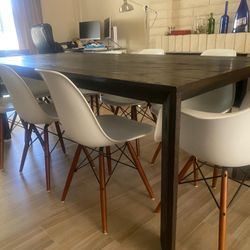 Solid Oak Table And Chairs 