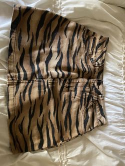 Zebra print skirt !