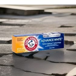 Arm & Hammer Toothpaste – Pack of 12 – Fresh Mint – 0.9 oz Each – Brand New