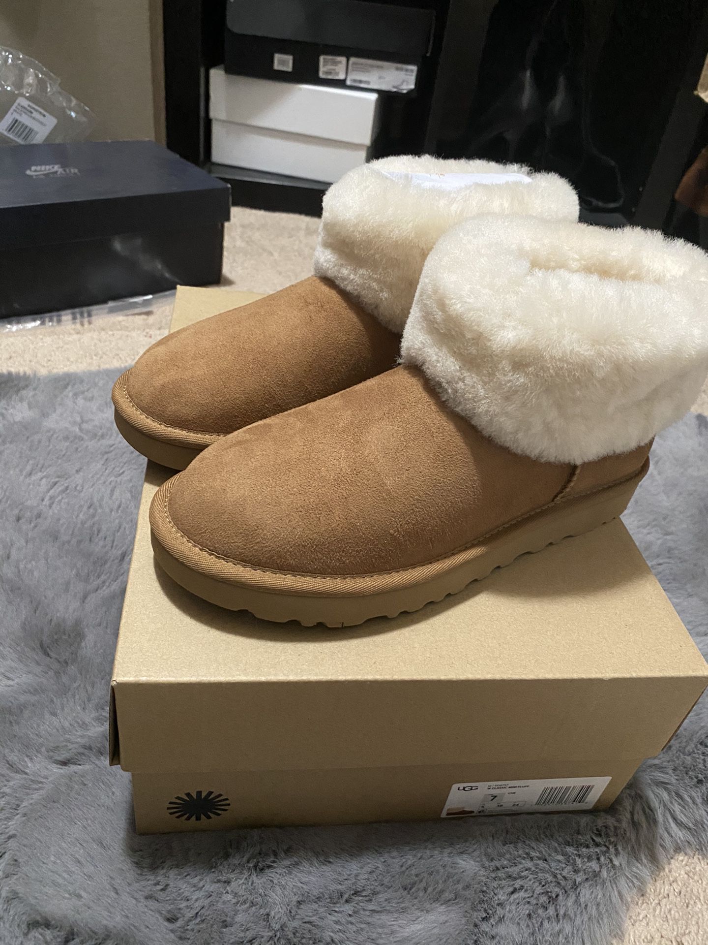 UGGS (size7)