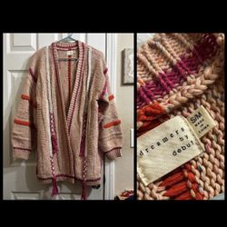 BRAND NEW SWEATER NO TAGS NEVER WORN