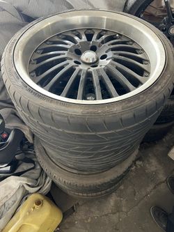 4 Rims and Tires Staggered Taking Offers 