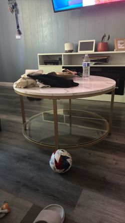 Circle Table