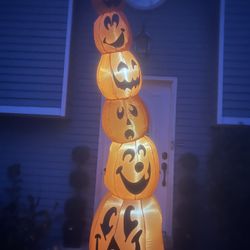 Gemmy 9’ LED Pumpkin Stack Airblown Inflatable-Halloween