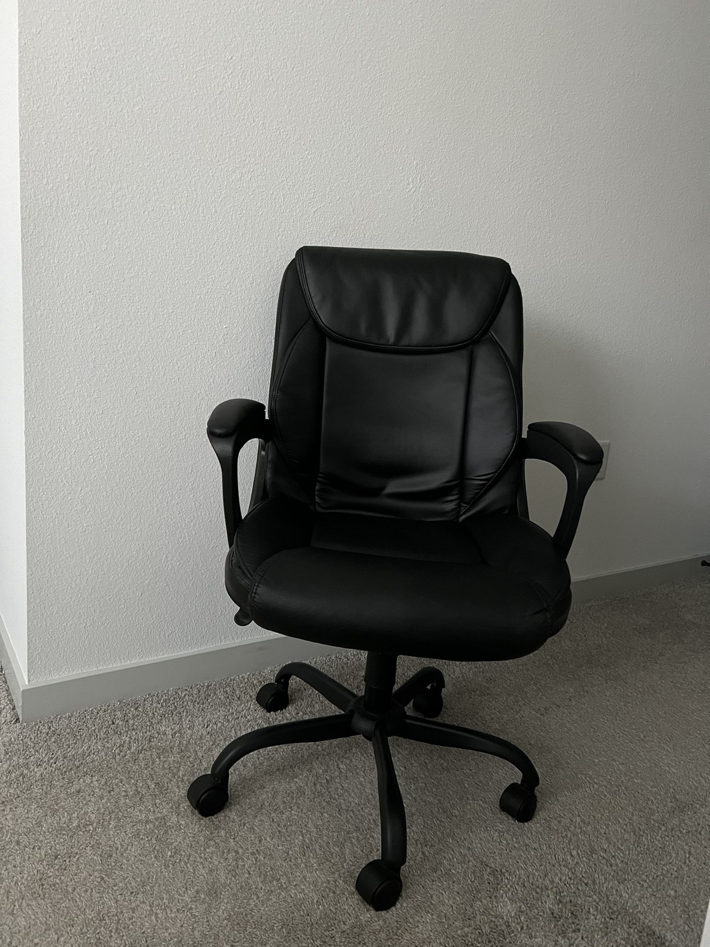 Amazon Basics Adjustable Office Desk Chair – Black
