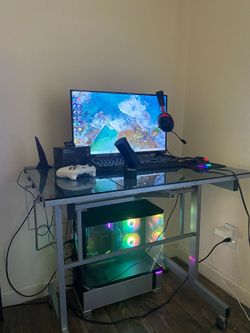 COMPLETE 4K STREAMING & GAMING SETUP - RTX 5060 / 2 Monitors / Mic / Cam - MUST SELL TODAY ONLY!
