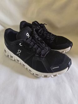 On Cloud women's running women's shoes size 7.5