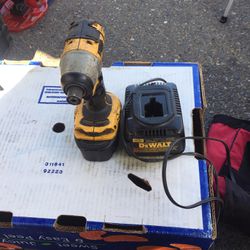 Dewalt 18 Inch Wrench Impact Battery And Charger Works Ever 