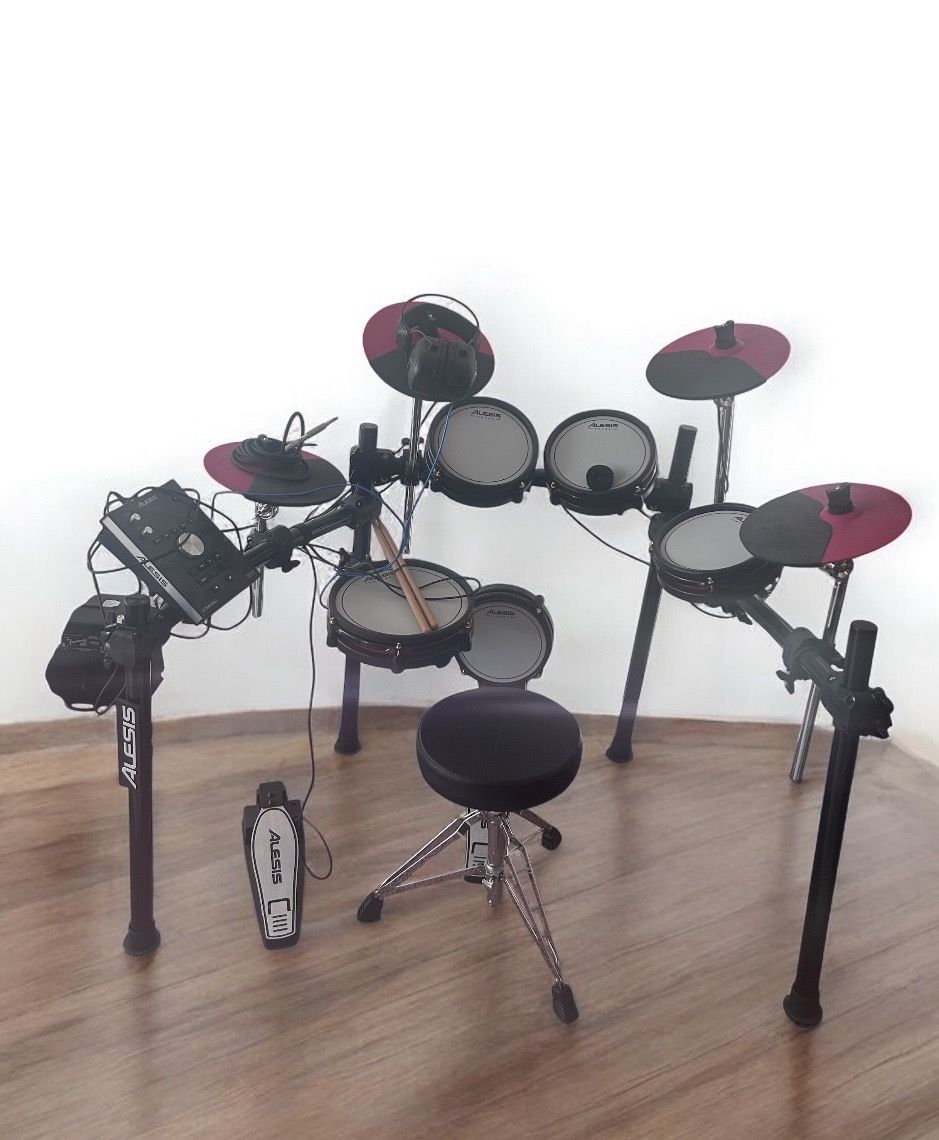 Alesis Command x Mesh Kit Special Edition Electronic Drum Set