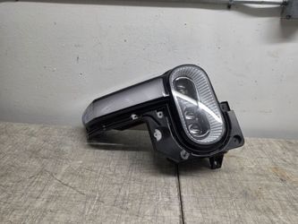 Right headlight rivian 2022 2023 2024 2025 2026
