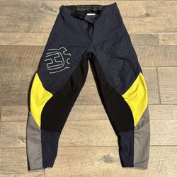 NWOT!! Husqvarna Youth “Railed” Motorcross Riding Pants. Size 26.