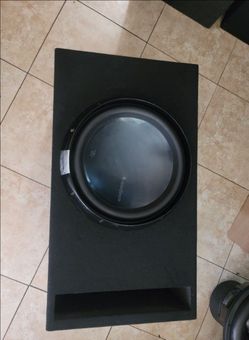 15” Rockford Fosgate subwoofer in brand new double baffle enclosure
