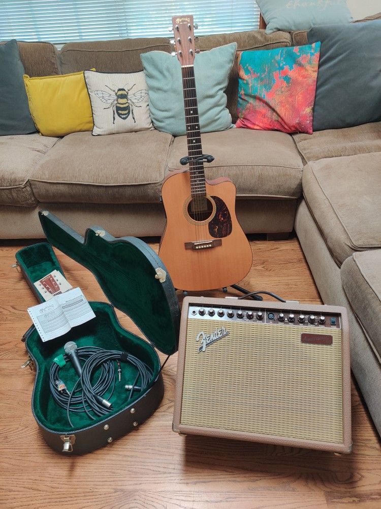 Martin Guitar Fender amp Sure Mic Sm58