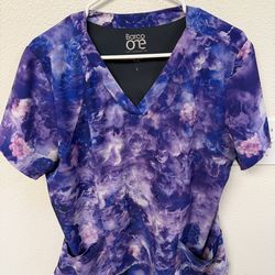 Pretty Purply Large Women’s Scrub Top   Good Condition.