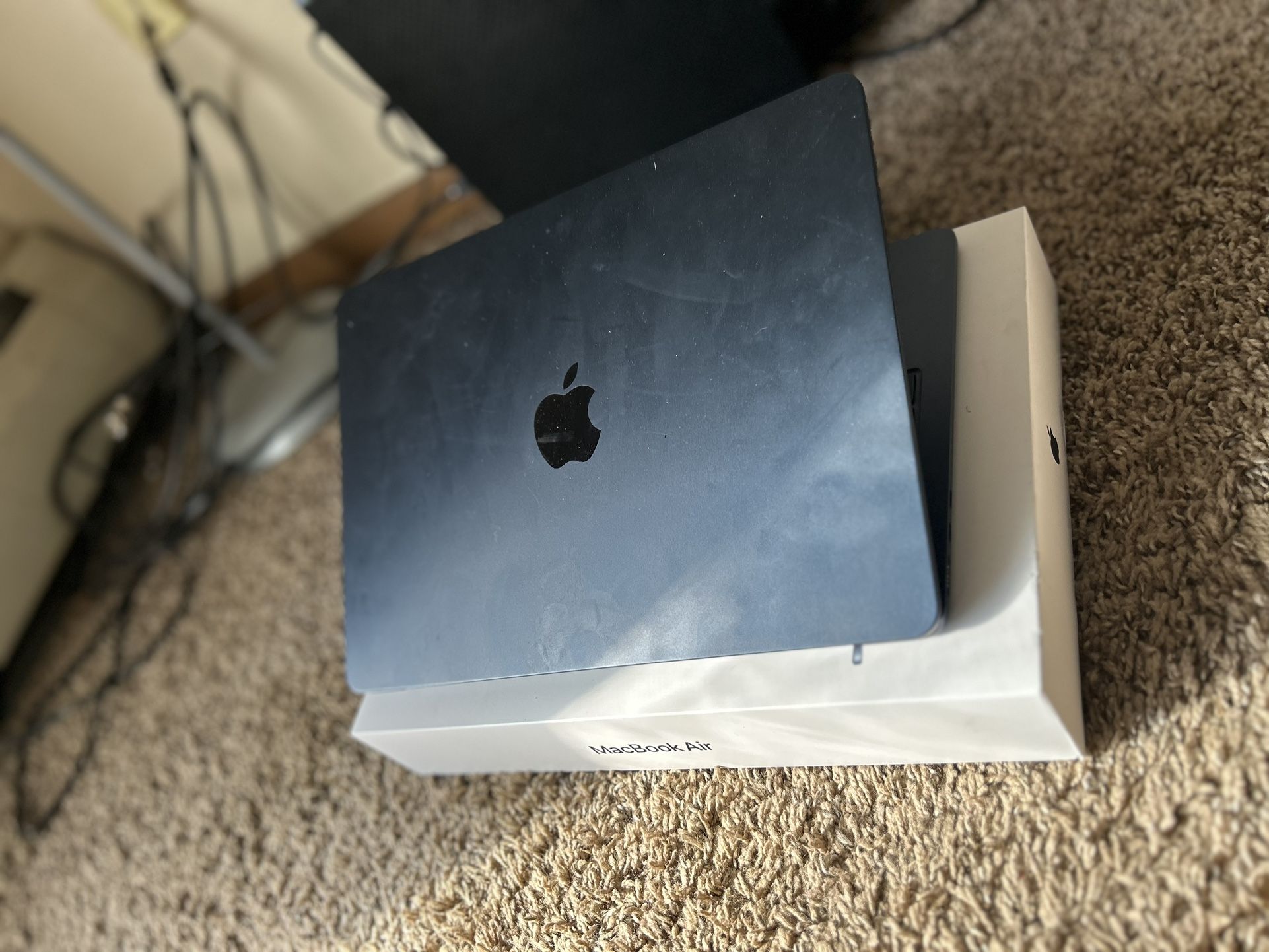 2022 MacBook Air M2 16gb WITH 512gb