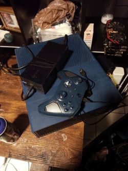 Xbox1 forza edition.eiyh controller and powerpack