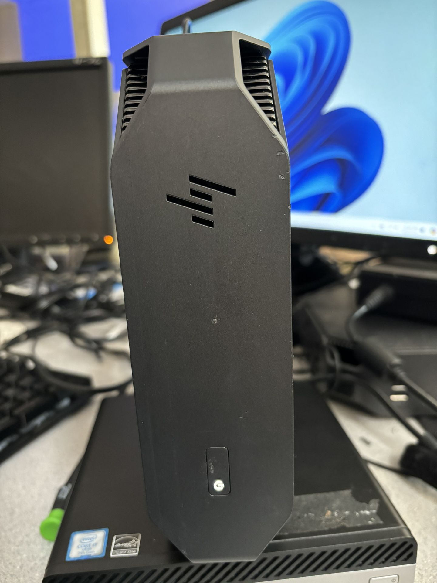 Gaming workstation computer Fortnite GTAV Windows 11