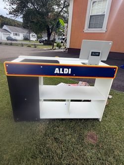 Aldi station