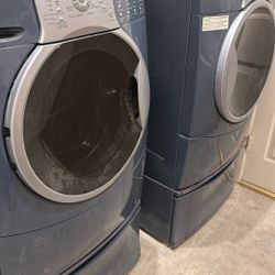 Kenmore Washer And Gas Dryer With Pedestals For Extra Storage