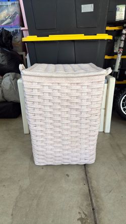 Laundry basket