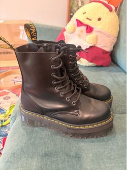Doc martians practically new