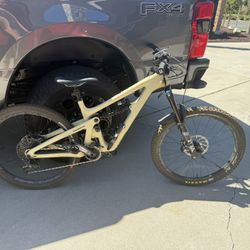 2024 Yeti SB165