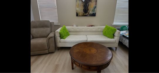 Cream Tufted Fabric Sofa couch