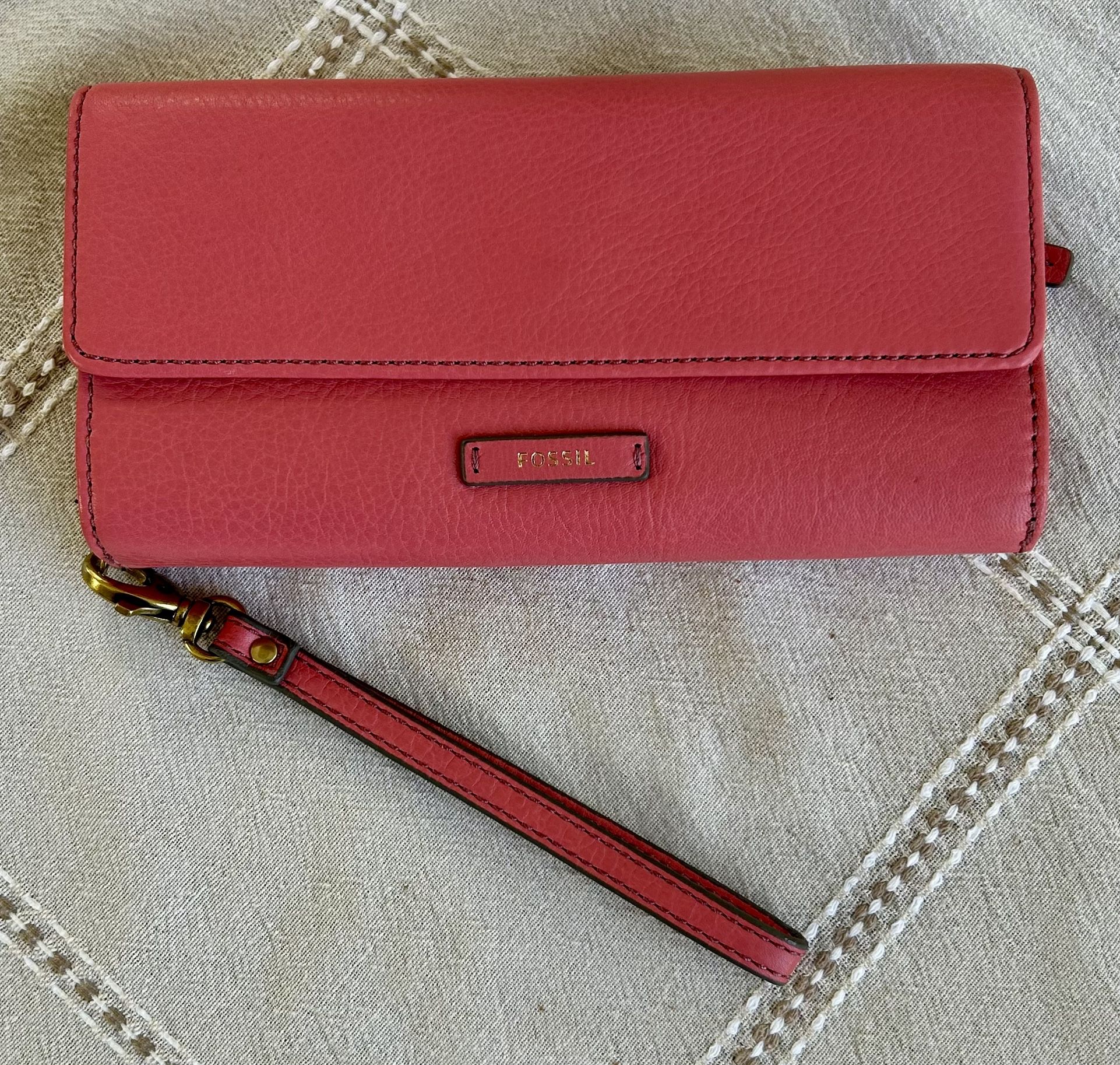 New Fossil Pink Coral Wallet Wristlet