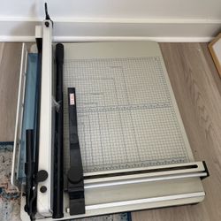 Heavy-Duty Paper Cutter / Trimmer 