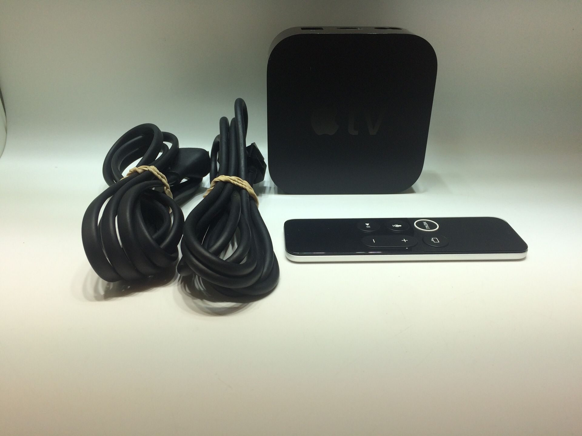 Apple TV (5th generation) 64 gb model a1842 Black