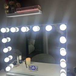 vanity mirror 