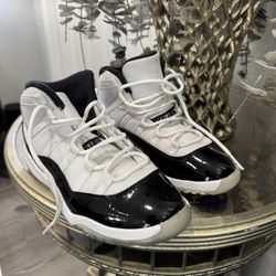 Jordan 11 Retro Concord Size  3 Y 